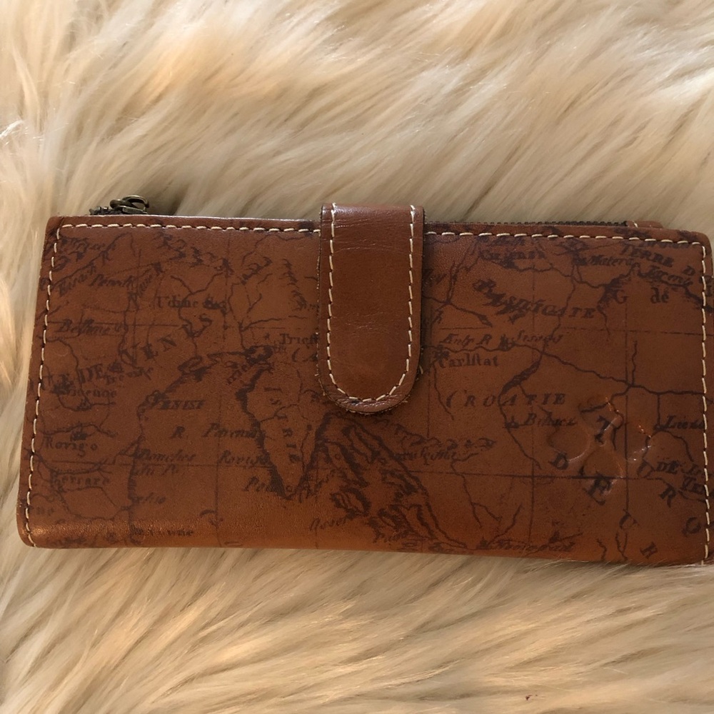 Patricia Nash wallet in tan/brown map leather